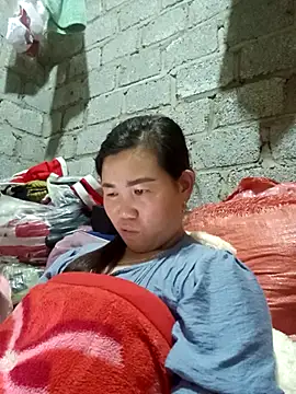 Snapshot of jienrrr chatting on October 1, 2:50 am jienrrr online show from October 1, 2:50 am