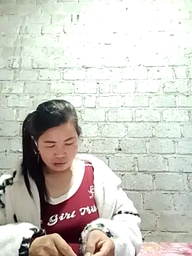 Snapshot of jienrrr chatting on October 15, 11:43 am jienrrr online show from October 15, 11:43 am