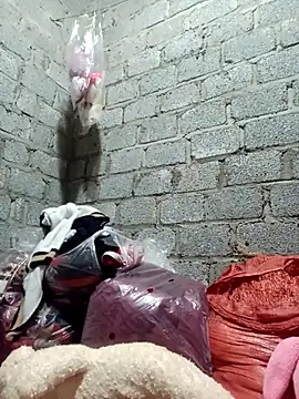 Snapshot of jienrrr chatting on October 22, 1:06 am jienrrr online show from October 22, 1:06 am