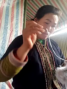 Snapshot of jienrrr chatting on October 28, 2:26 am jienrrr online show from October 28, 2:26 am