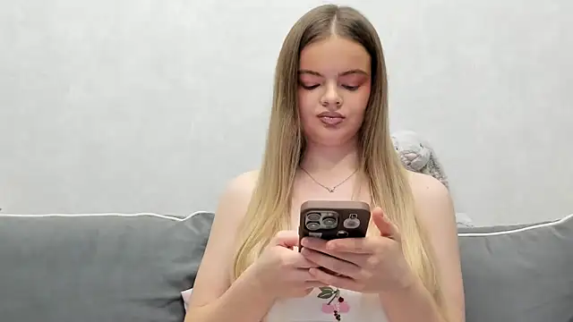 Sarah keyy online show from January 9, 4:32 pm