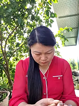 yoowwmr online show from October 30, 1:51 am