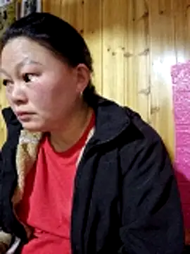 yoowwmr online show from February 11, 1:38 pm