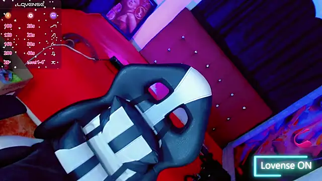 Yareth Rouss  online show from December 20, 11:01 pm