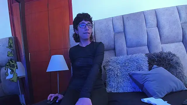 Snapshot of Nicky_six333 chatting on October 7, 8:28 pm Nicky six333 online show from October 7, 8:28 pm