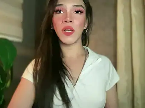 Snapshot of Misselliefayexxx chatting on April 9, 3:06 am Misselliefayexxx online show from April 9, 3:06 am