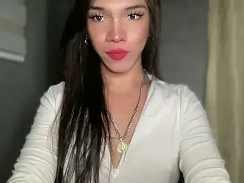 Snapshot of Misselliefayexxx chatting on May 5, 9:34 pm Misselliefayexxx online show from May 5, 9:34 pm
