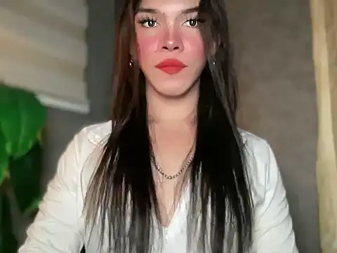 Snapshot of Misselliefayexxx chatting on May 11, 8:17 pm Misselliefayexxx online show from May 11, 8:17 pm