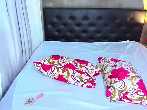 hotbabymaria online show from September 23, 12:13 am