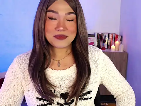 Snapshot of ivory_delight chatting on April 1, 2:23 am ivory delight online show from April 1, 2:23 am