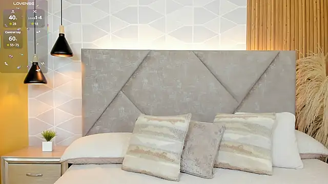 Snapshot of Jade_Whisper chatting on October 16, 1:28 am Jade Whisper online show from October 16, 1:28 am