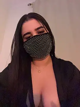 Snapshot of kamy55 chatting on May 2, 6:57 pm kamy55 online show from May 2, 6:57 pm
