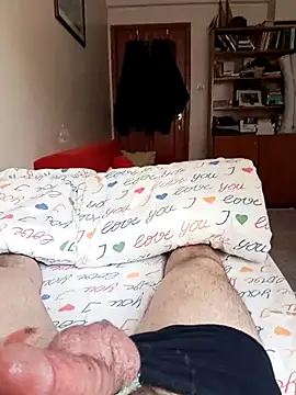 Snapshot of greenreal17 chatting on February 14, 1:30 pm greenreal17 online show from February 14, 1:30 pm