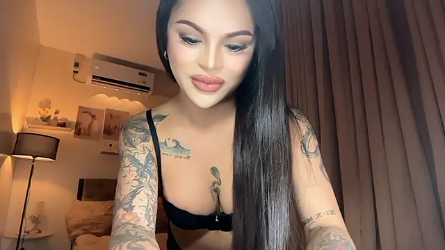 unbotheredPrincess online show from June 5, 6:52 am