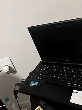 Snapshot of Luised80 chatting on November 1, 7:10 am Luised80 online show from November 1, 7:10 am