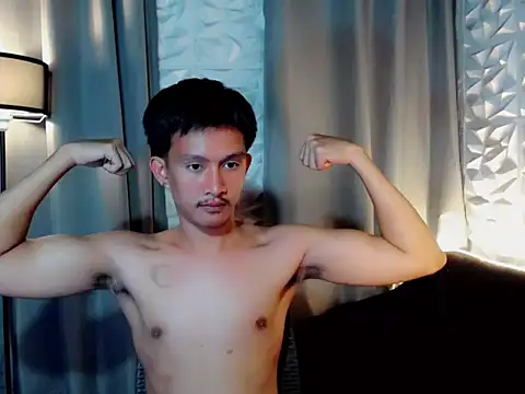 Snapshot of prince_elaijah chatting on March 3, 10:32 am prince elaijah online show from March 3, 10:32 am