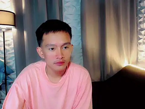 Snapshot of prince_elaijah chatting on March 19, 8:57 pm prince elaijah online show from March 19, 8:57 pm