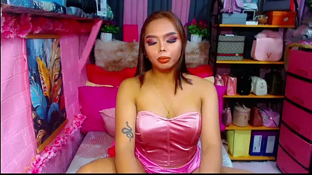 MoniqueCeleste online show from October 12, 5:56 pm