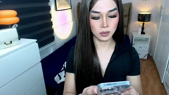 solana imani online show from October 5, 4:05 pm