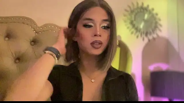 Snapshot of solana_imani chatting on April 24, 3:58 pm solana imani online show from April 24, 3:58 pm