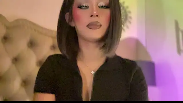 Snapshot of solana_imani chatting on April 25, 1:41 pm solana imani online show from April 25, 1:41 pm