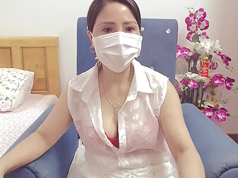 Snapshot of ruby_8x chatting on September 28, 8:14 pm ruby 8x online show from September 28, 8:14 pm