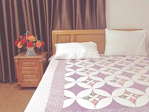 Snapshot of ruby_8x chatting on October 11, 9:35 pm ruby 8x online show from October 11, 9:35 pm