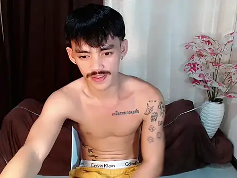 urhunky boy online show from July 28, 11:05 am