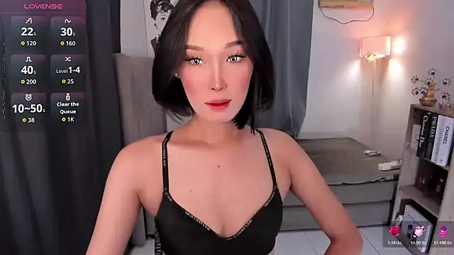 Snapshot of sensualmelody143 chatting on June 23, 10:24 am sensualmelody143 online show from June 23, 10:24 am