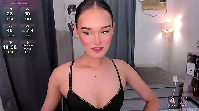 Snapshot of sensualmelody143 chatting on July 4, 12:00 pm sensualmelody143 online show from July 4, 12:00 pm