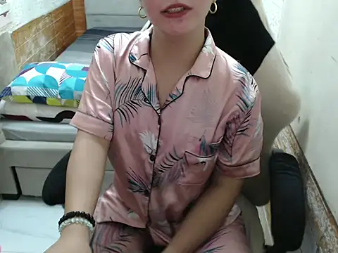 Snapshot of Sweet_sammie04 chatting on January 7, 7:22 am Sweet sammie04 online show from January 7, 7:22 am