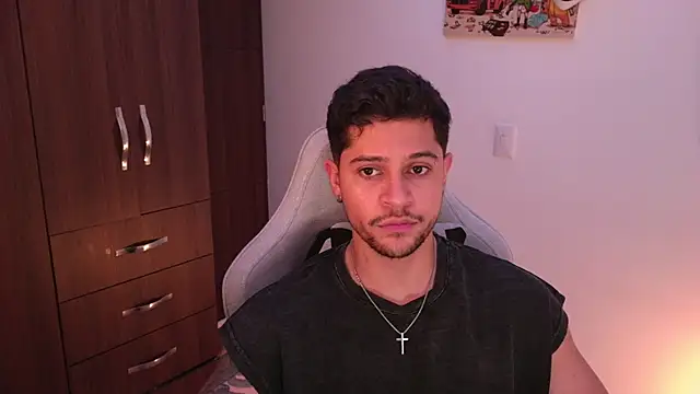 domsantiago  online show from December 5, 2:09 am