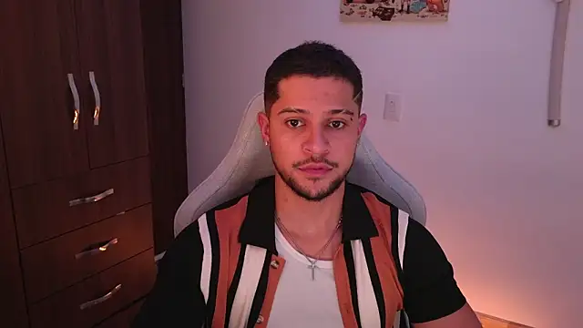 domsantiago  online show from February 16, 3:13 am