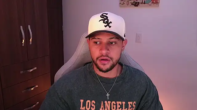 domsantiago  online show from March 5, 3:02 am