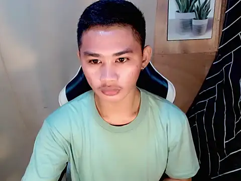Snapshot of asianhardcock25 chatting on September 13, 9:09 am asianhardcock25 online show from September 13, 9:09 am