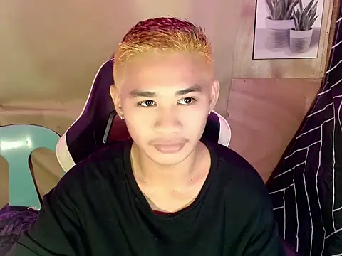 Snapshot of asianhardcock25 chatting on September 15, 1:44 pm asianhardcock25 online show from September 15, 1:44 pm