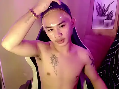 Snapshot of asianhardcock25 chatting on September 16, 7:09 am asianhardcock25 online show from September 16, 7:09 am