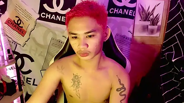 Snapshot of asianhardcock25 chatting on September 25, 11:25 am asianhardcock25 online show from September 25, 11:25 am