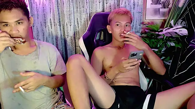 asianhardcock25 online show from October 21, 10:49 am