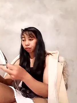 Snapshot of emaame68 chatting on September 27, 3:28 pm emaame68 online show from September 27, 3:28 pm