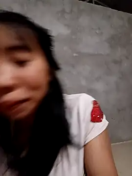 Snapshot of emaame68 chatting on October 6, 12:57 pm emaame68 online show from October 6, 12:57 pm