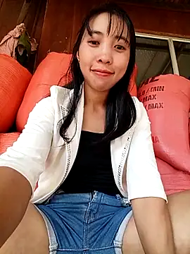 Snapshot of emaame68 chatting on October 10, 1:59 am emaame68 online show from October 10, 1:59 am