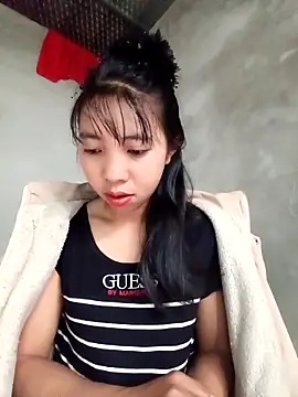 Snapshot of emaame68 chatting on October 16, 12:55 am emaame68 online show from October 16, 12:55 am