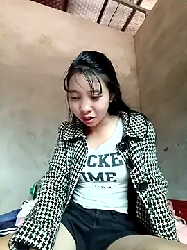 Snapshot of emaame68 chatting on October 24, 2:41 am emaame68 online show from October 24, 2:41 am