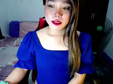 Urassiansweetcummer online show from October 11, 1:49 am