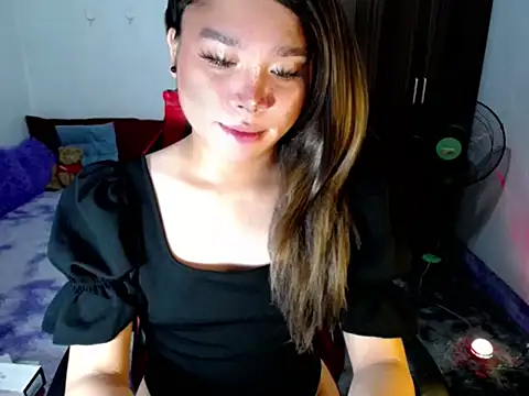 Snapshot of Urassiansweetcummer chatting on April 16, 5:58 pm Urassiansweetcummer online show from April 16, 5:58 pm
