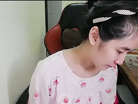 Shulee21 online show from September 23, 1:08 am