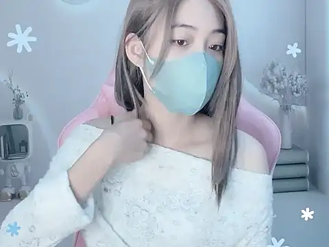 Snapshot of _KiuAnh_22 chatting on November 18, 10:47 pm KiuAnh 22 online show from November 18, 10:47 pm