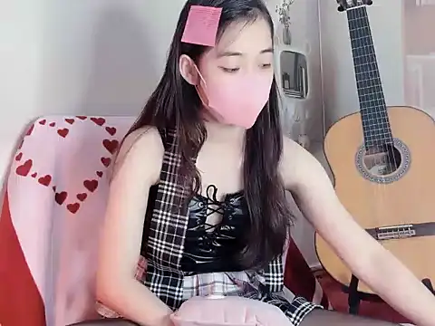 Snapshot of _KiuAnh_22 chatting on February 3, 6:51 am KiuAnh 22 online show from February 3, 6:51 am