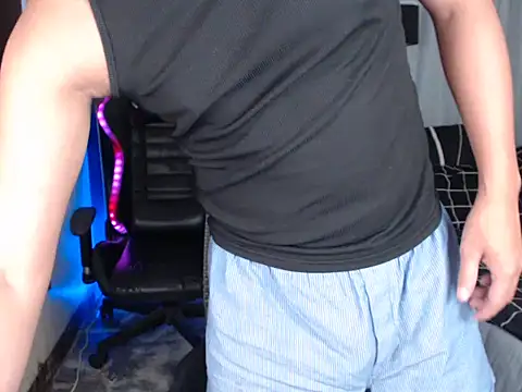 alexsuckable01 online show from May 16, 12:18 am